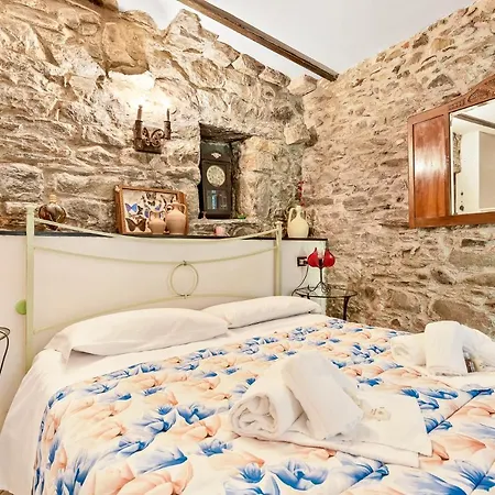Apartment Pietra Azzurra *