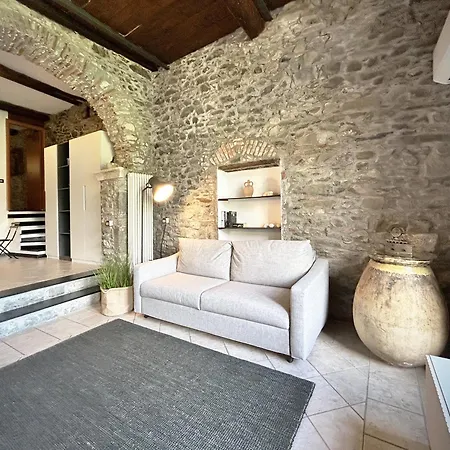 Pietra Azzurra Apartment
