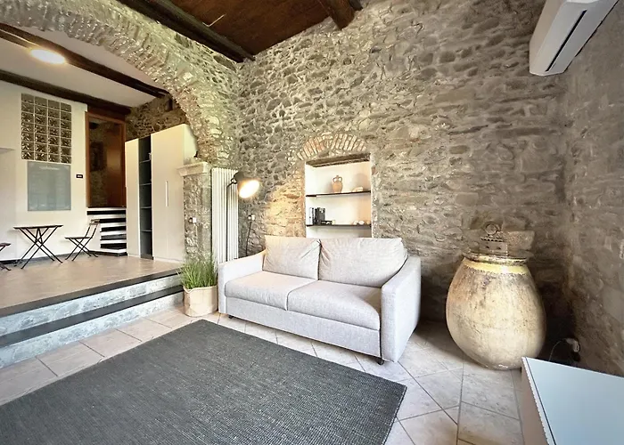 Pietra Azzurra, Newly Renovated Apartmán
