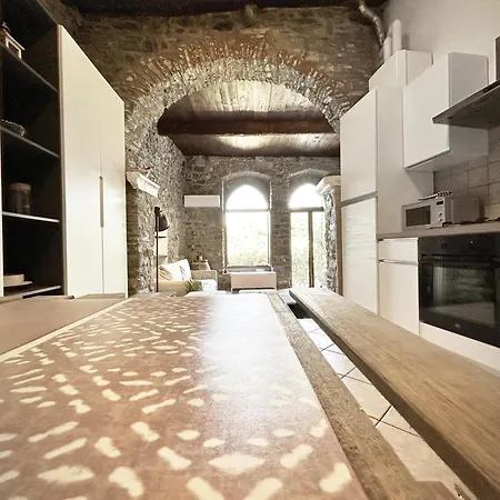 Pietra Azzurra, Newly Renovated Corniglia
