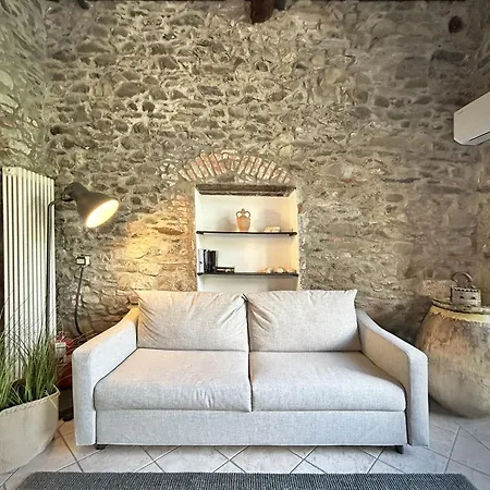 Pietra Azzurra, Newly Renovated Corniglia