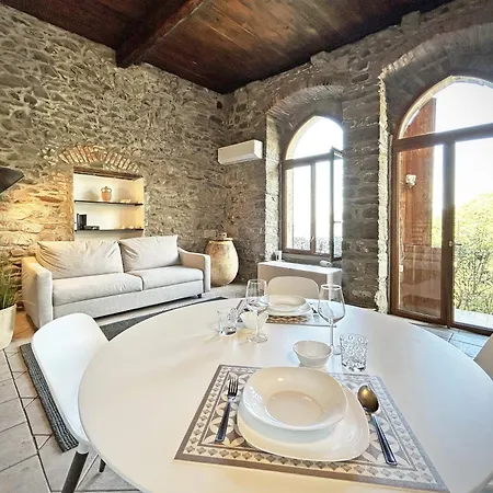 Pietra Azzurra, Newly Renovated *