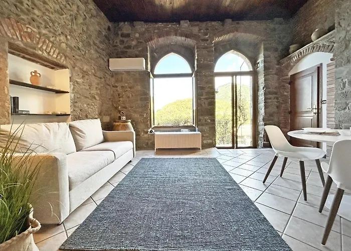 Pietra Azzurra, Newly Renovated Appartement