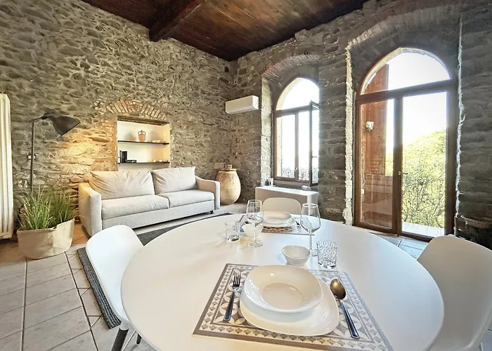 Pietra Azzurra, Newly Renovated *